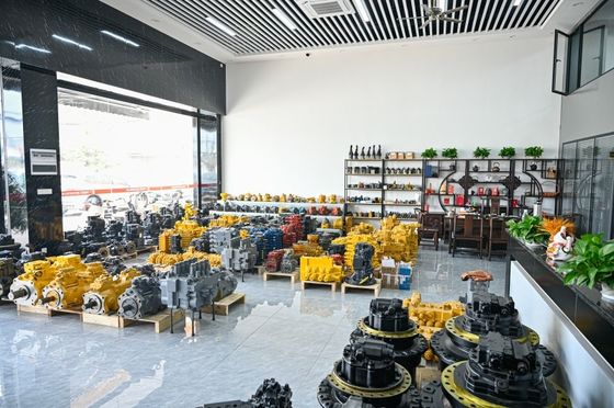 Komatsu PC300-3 PC300LC-3 Final Drive Travel Motor Excavator Track Drive Reduction Assembly for Heavy Duty Earthmoving Durable Replacement